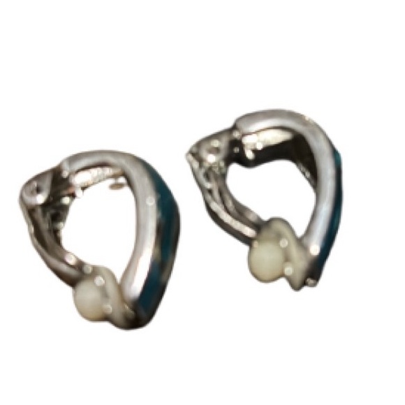 2/$30 Vintage Enamel Clip- on Earrings - Picture 9 of 11